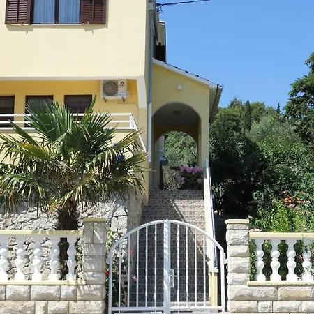 Grzanov Apartman Sutomiscica